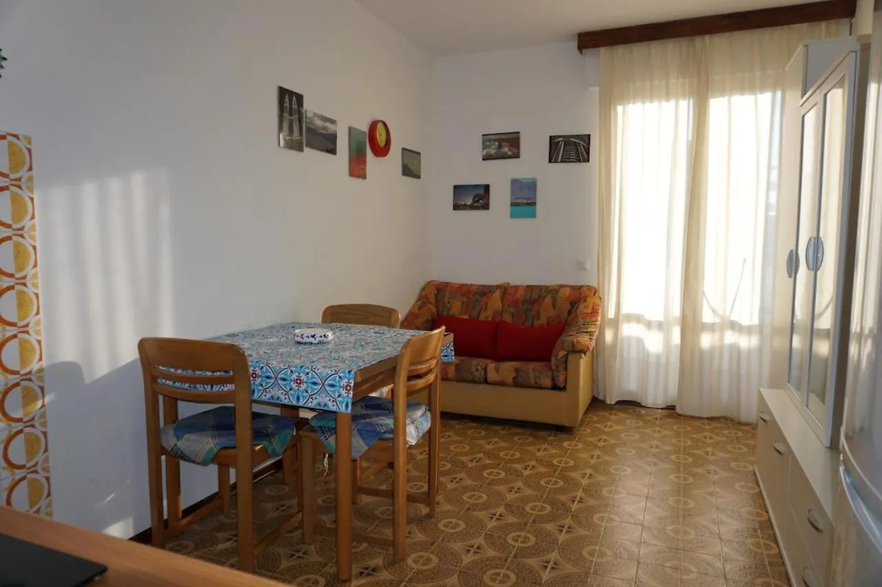Bright Apartment With Terrace - Beahost Porto Santa Margherita di Caorle Italië