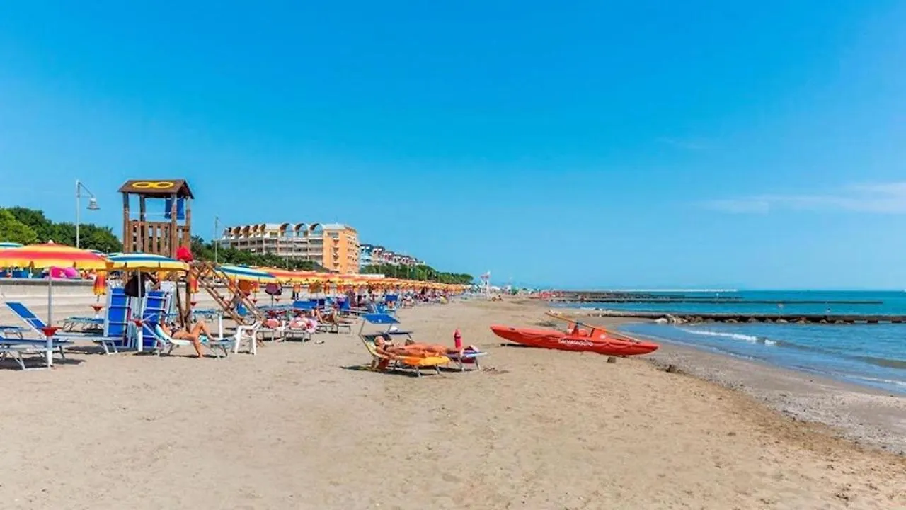 Bright Apartment With Terrace - Beahost Porto Santa Margherita di Caorle