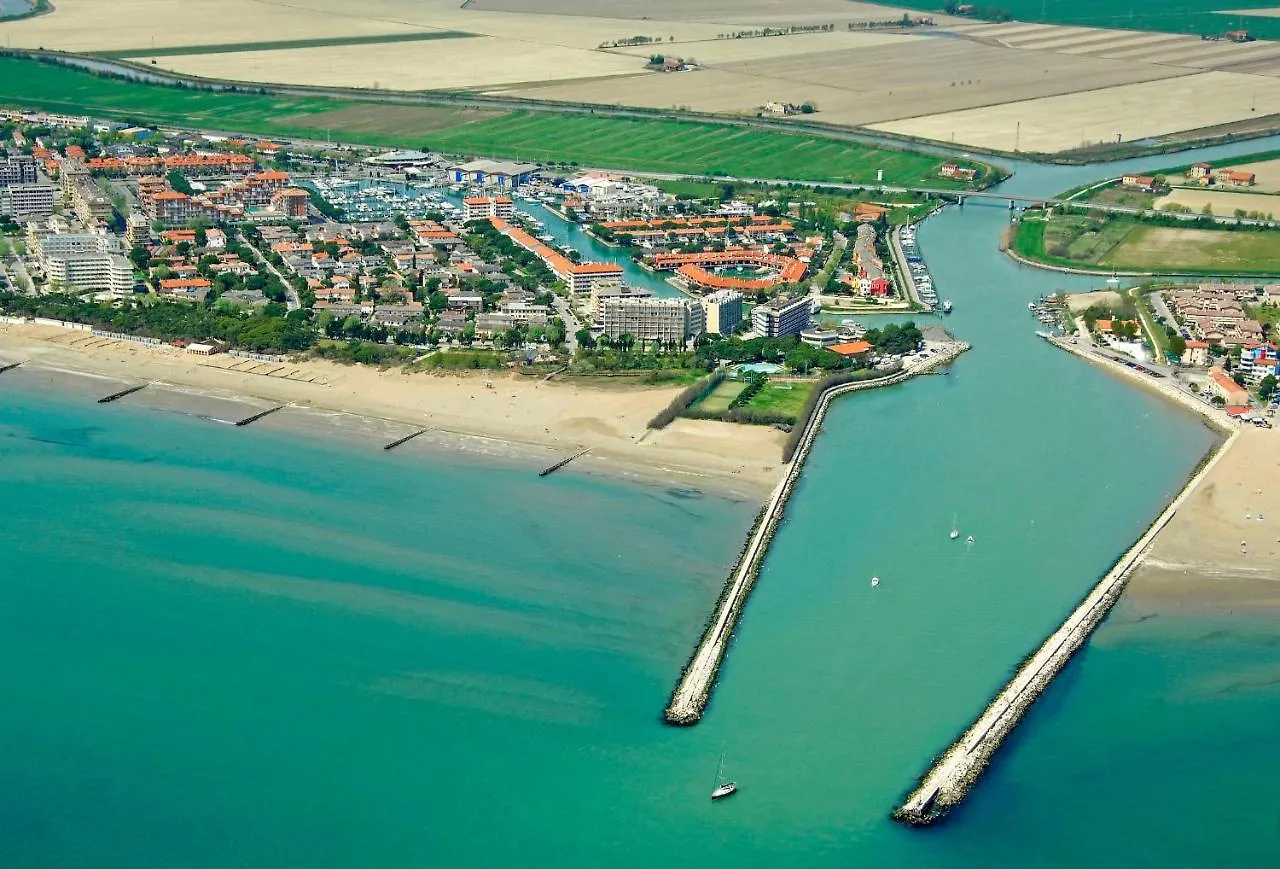 Bright Apartment With Terrace - Beahost Porto Santa Margherita di Caorle